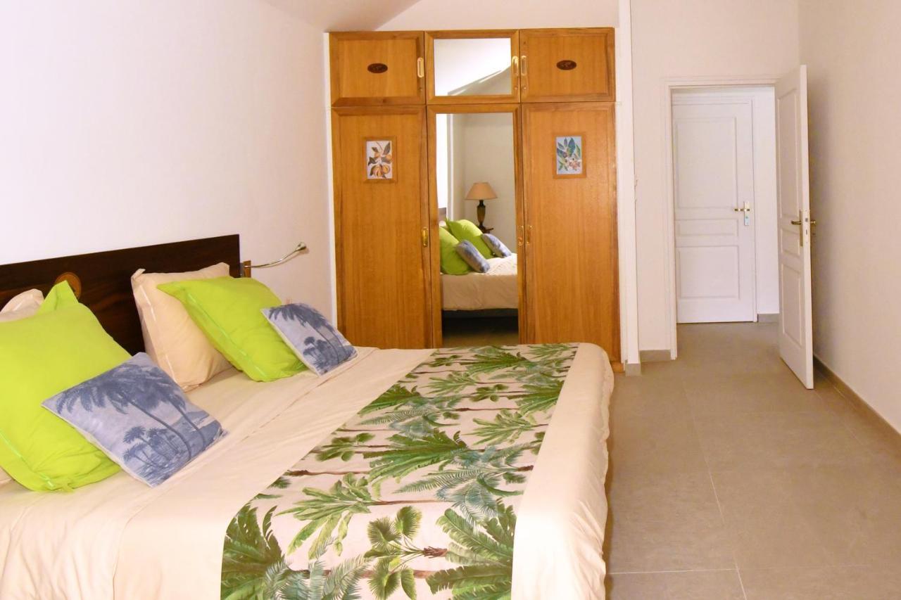 Bed and Breakfast Le Jacaranda Du Guillaume Le Guillaume Exterior foto